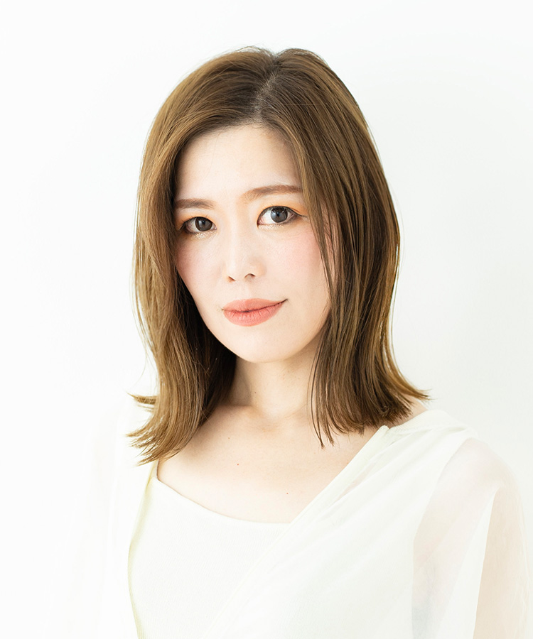 STYLIST 中室　昌美